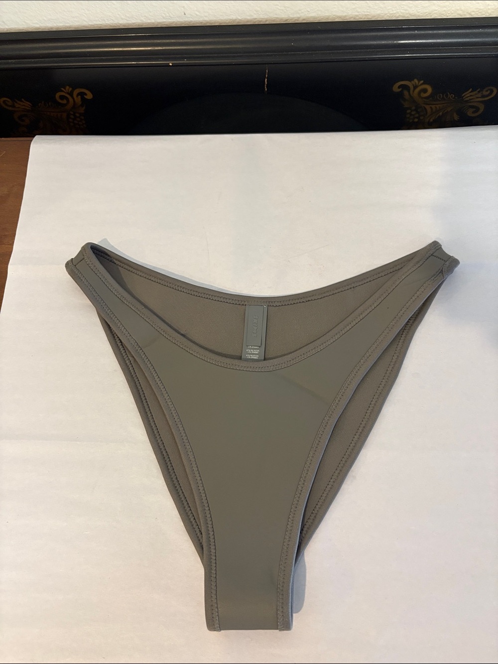 SKIMS rubberized Bikini bottom NWOT